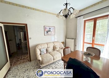 Foto 3 - Trilocale VIA ROMOLO DEL GOBBO
 
4, Ascoli Piceno - foto 3