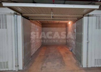 Foto 1 - Magazzino via tonale
 
1, Vimercate - foto 1