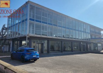 Foto 2 - Locale Commerciale viale venezia giulia, Cormons - foto 2