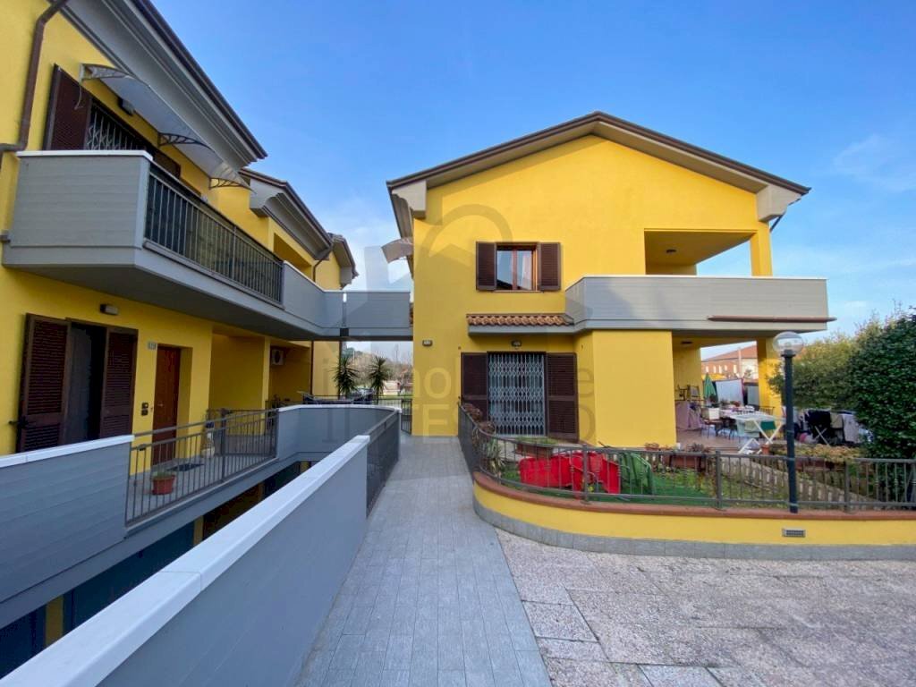 Facciata - Quadrilocale via Santarcangiolese, 4718B, Poggio Torriana - foto 3