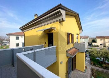 Facciata - Quadrilocale via Santarcangiolese, 4718B, Poggio Torriana - foto 1