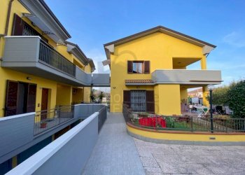 Facciata - Quadrilocale via Santarcangiolese, 4718B, Poggio Torriana - foto 3