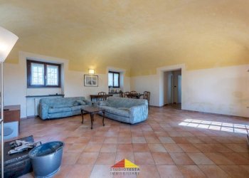 Salone - Villa Frazione Ruata Eandi, Saluzzo - photo 15