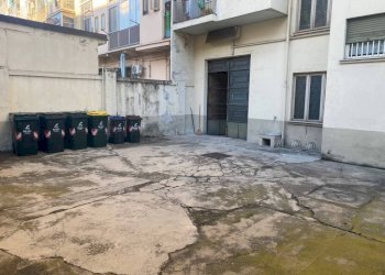 Cortile interno - Box via Isonzo, 66, Torino (neighborhood San Paolo) - photo 5
