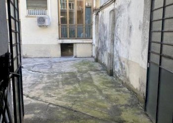 Cortile interno - Box via Isonzo, 66, Torino (neighborhood San Paolo) - photo 7