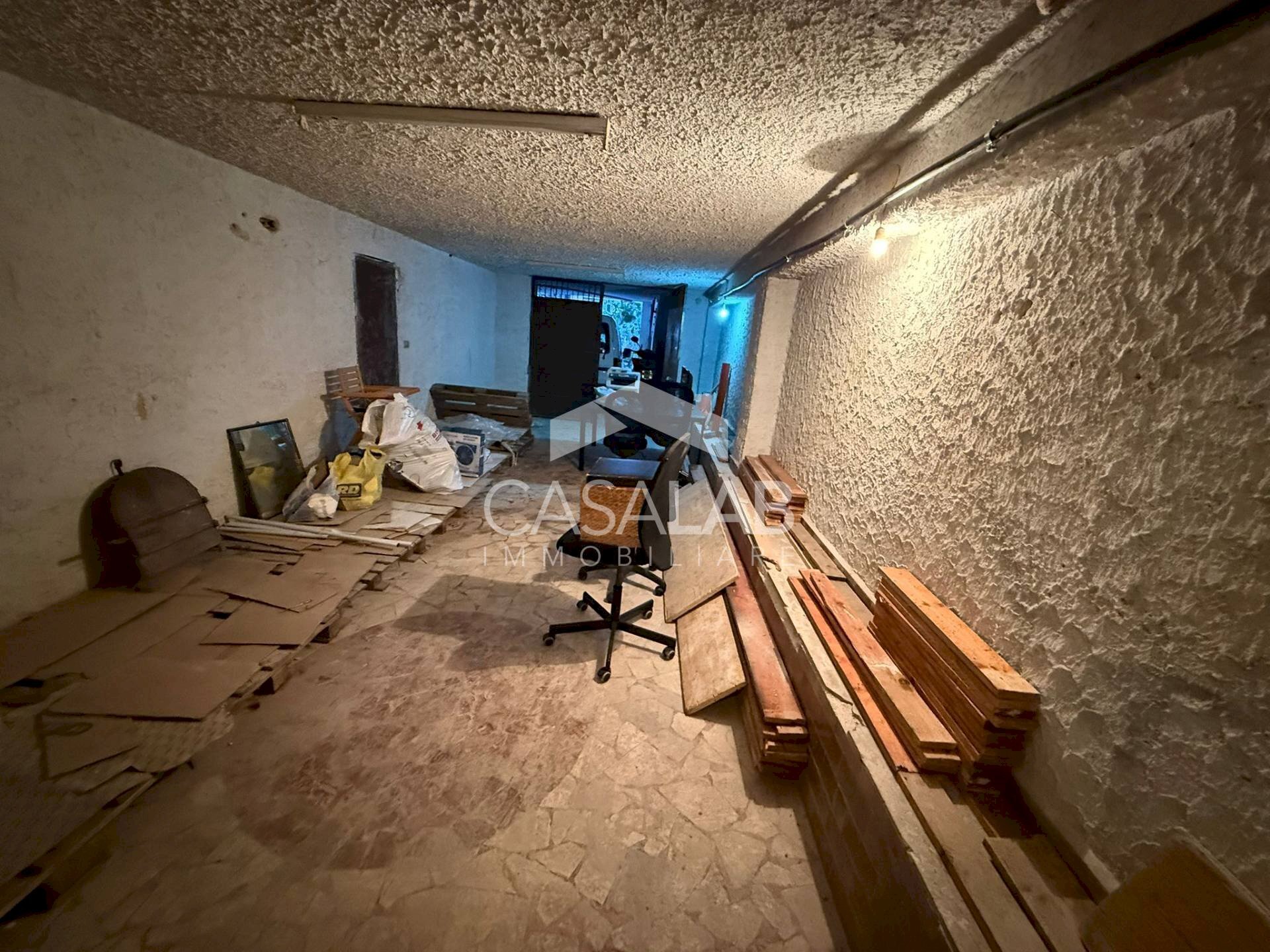 Foto 2 - Warehouse via Papa Giovanni II
 
snc, Carini - photo 2