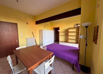 Salone - One-room apartment via Emilia Est, 50, Parma (neighborhood San Lazzaro) - photo 2