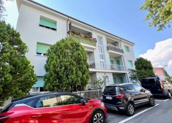 Foto 7 - Quadrilocale VIA SALVELLO
 
16, Desenzano del Garda - foto 7