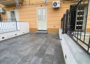 Terrazzo - Two-room apartment via Manderino, Palermo (neighborhood Sferracavallo) - photo 8
