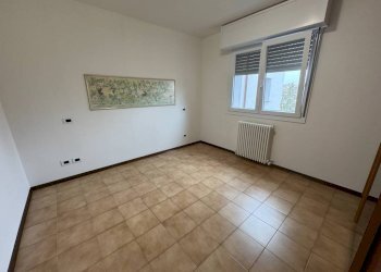 Camera da letto - Quadrilocale via Belvedere, 11, Zola Predosa - foto 16