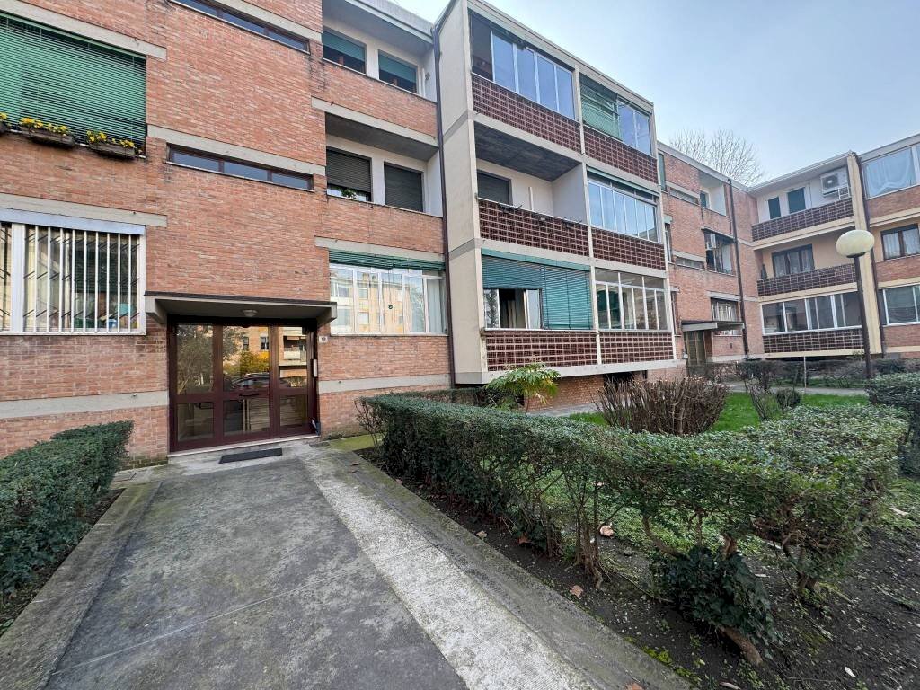 Facciata - Quadrilocale via Wolfgang Amadeus Mozart, 13, Bologna (zona Barca) - foto 1