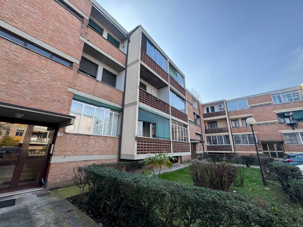 Facciata - Quadrilocale via Wolfgang Amadeus Mozart, 13, Bologna (zona Barca) - foto 2