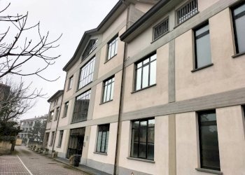 Facciata - Warehouse via Luigi Mercantini, 15, Varese - photo 2