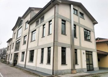 Facciata - Warehouse via Luigi Mercantini, 15, Varese - photo 3