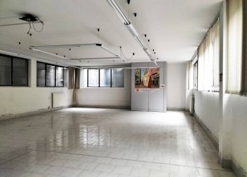 Interno non residenziale - Warehouse via Luigi Mercantini, 15, Varese - photo 11