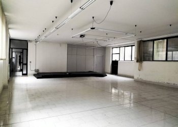 Interno non residenziale - Warehouse via Luigi Mercantini, 15, Varese - photo 23