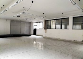 Interno non residenziale - Warehouse via Luigi Mercantini, 15, Varese - photo 24