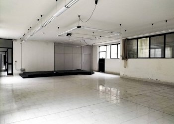 Interno non residenziale - Warehouse via Luigi Mercantini, 15, Varese - photo 25