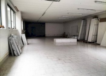 Magazzino - Warehouse via Luigi Mercantini, 15, Varese - photo 29