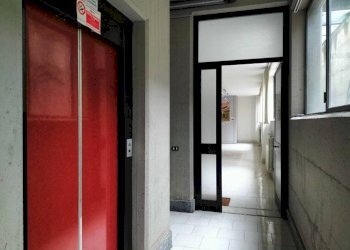 Interno palazzo - Warehouse via Luigi Mercantini, 15, Varese - photo 10