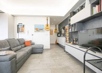 Salone - Quadrilocale via Gian Battista Monti, 20, Genova (zona Sampierdarena) - foto 4