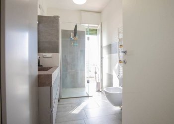 Bagno - Quadrilocale via Gian Battista Monti, 20, Genova (zona Sampierdarena) - foto 13