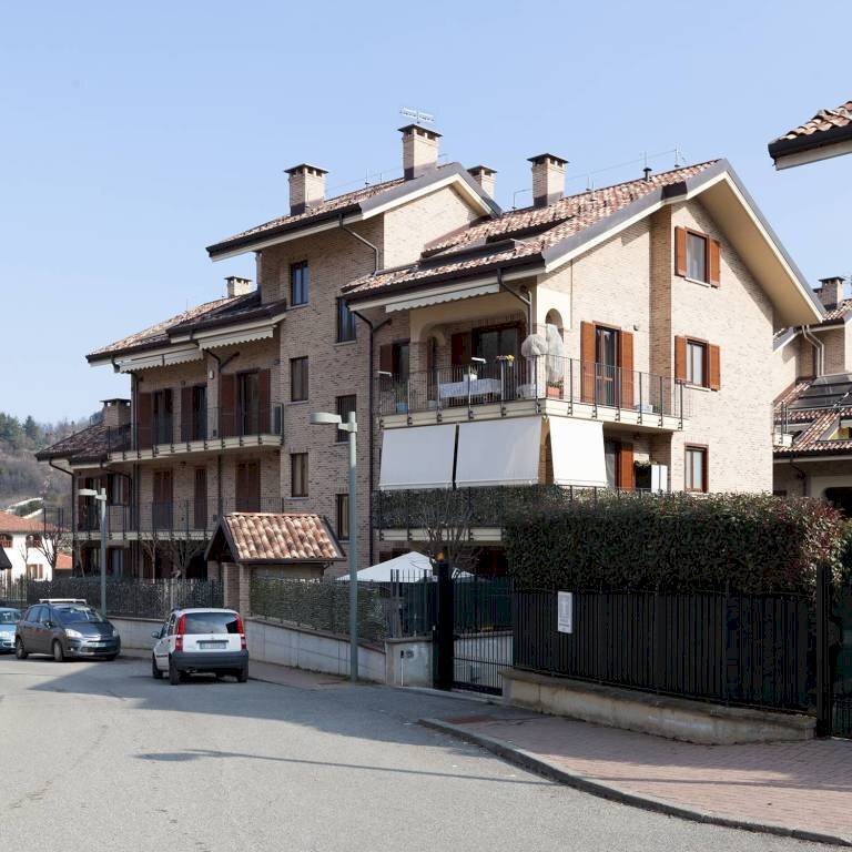 Facciata - Trilocale via Ettore Fico, 9, Castiglione Torinese - foto 1