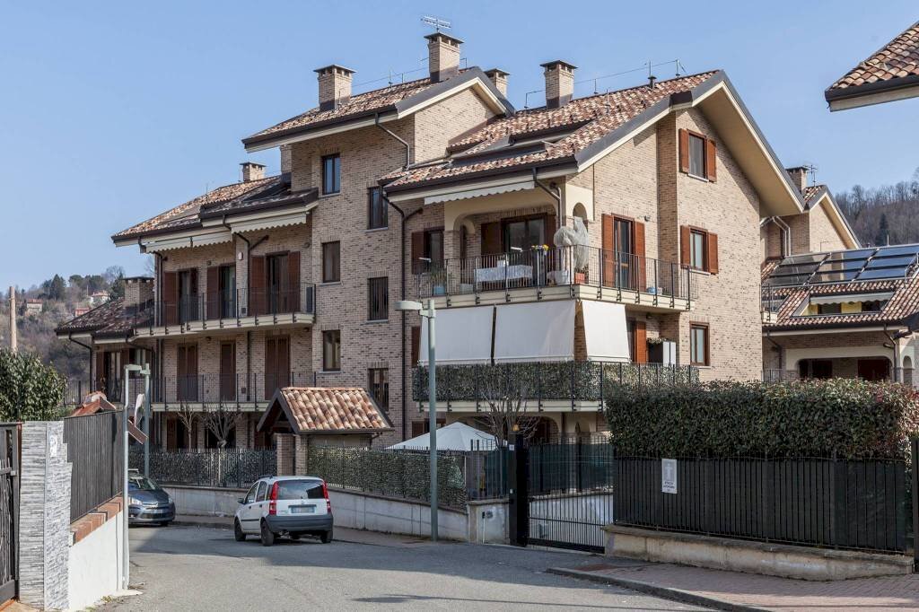 Facciata - Trilocale via Ettore Fico, 9, Castiglione Torinese - foto 1