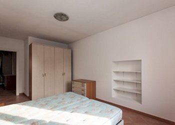 Camera da letto - Bilocale via Mario Caudana, 118/9, Castiglione Torinese - foto 4