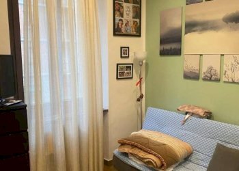 Camera da letto - Trilocale via Dante di Nanni, 15, Torino (zona Cenisia) - foto 12