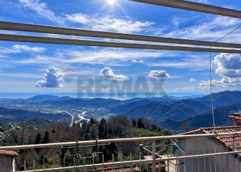 Vista delle montagne - Casa indipendente Loc. Provvedasco
 
snc, Calice al Cornoviglio - foto 7