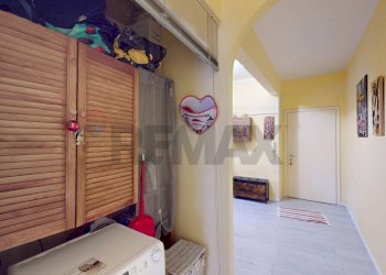 Hall / corridoio - Quadrilocale Recco - foto 11