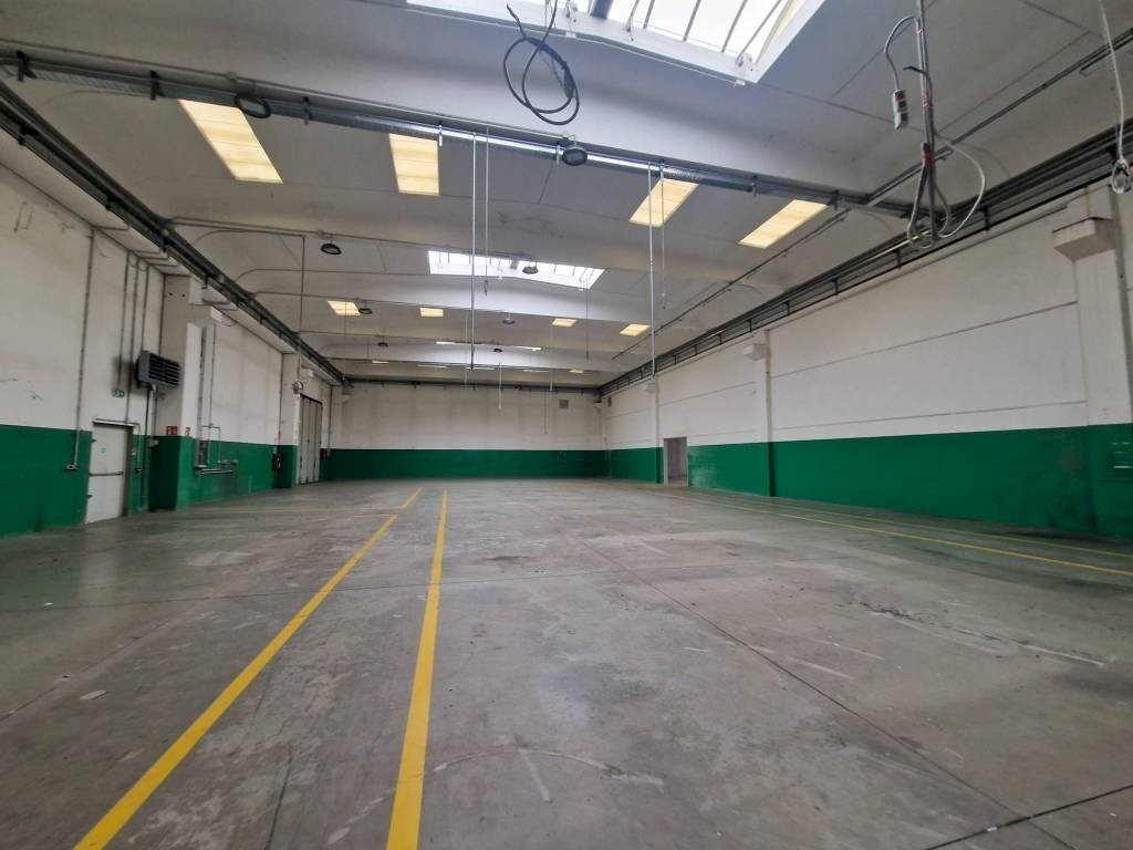 Interno non residenziale - Capannone via Ticino, Nerviano - foto 1