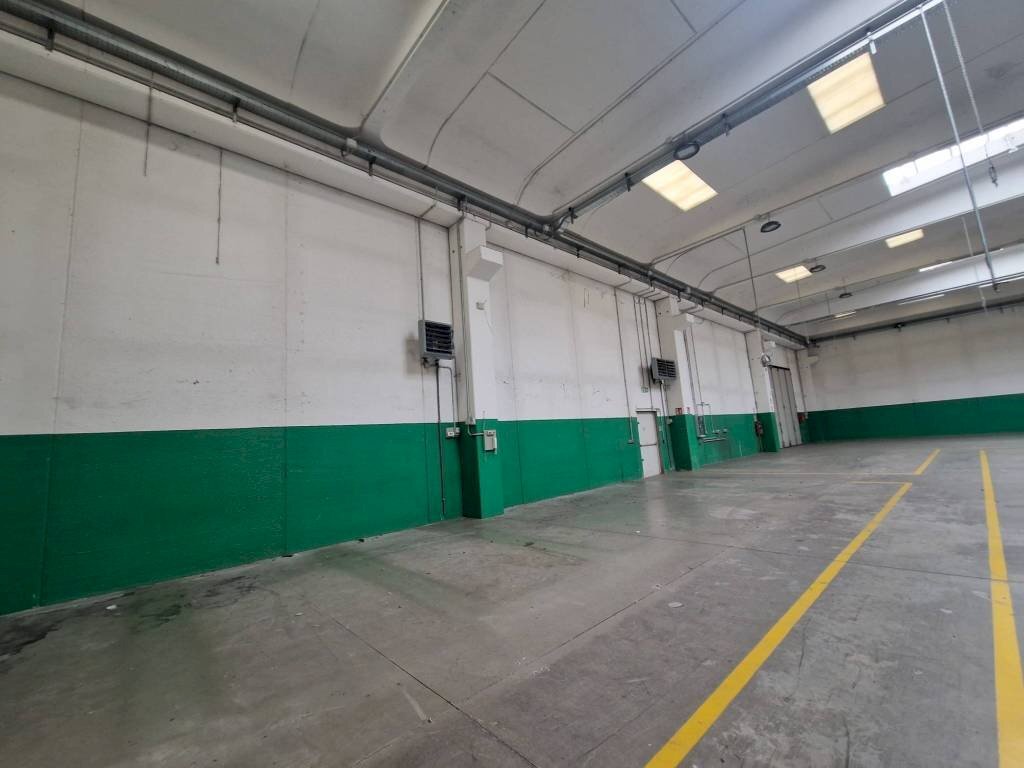 Interno non residenziale - Capannone via Ticino, Nerviano - foto 2