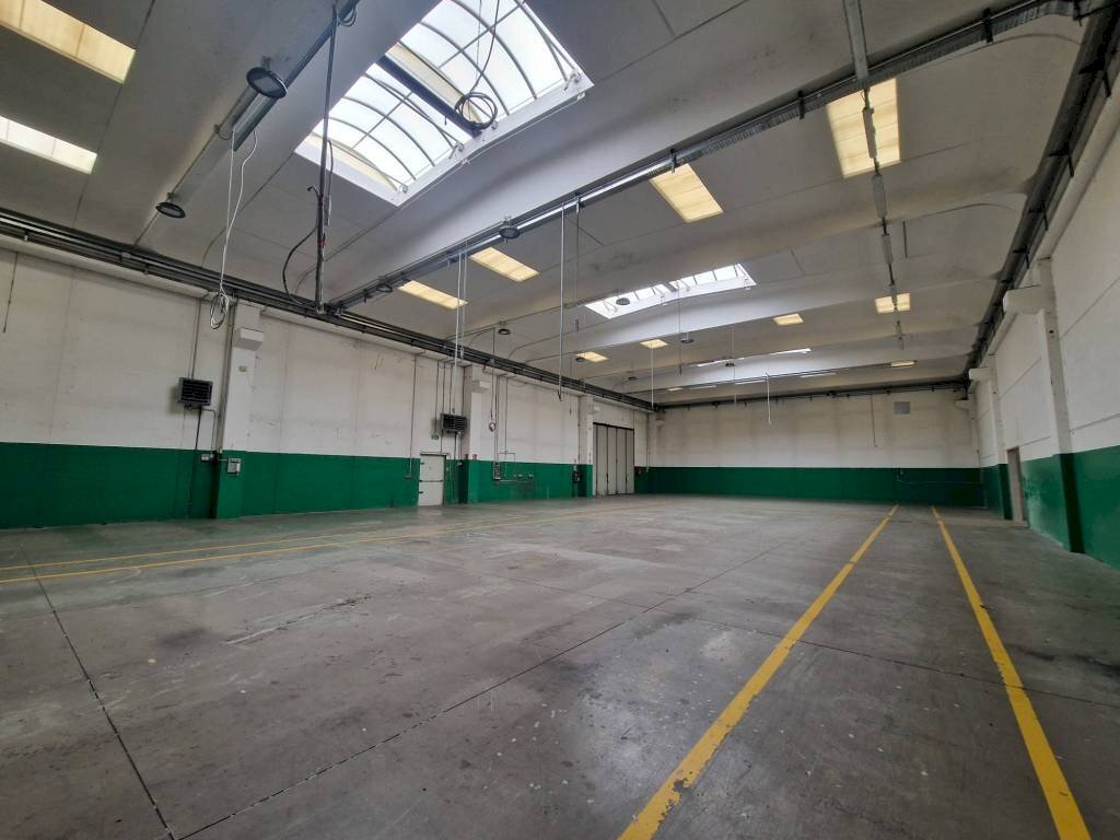 Interno non residenziale - Capannone via Ticino, Nerviano - foto 3