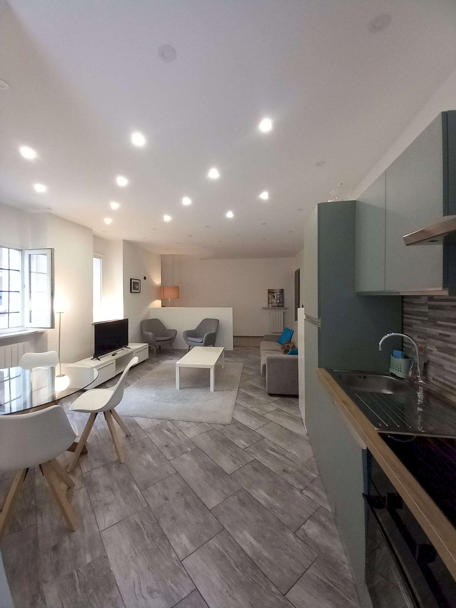 Soggiorno - Two-room apartment via SAN FRANCESCO D'ASSISI, 2, Torino (neighborhood Centro) - photo 2