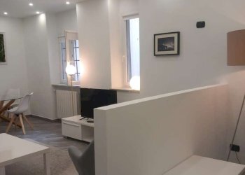 Soggiorno - Two-room apartment via SAN FRANCESCO D'ASSISI, 2, Torino (neighborhood Centro) - photo 7