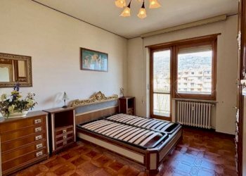 Camera da letto - Three-room apartment via Luigi Tegas, 42, Luserna San Giovanni - photo 11