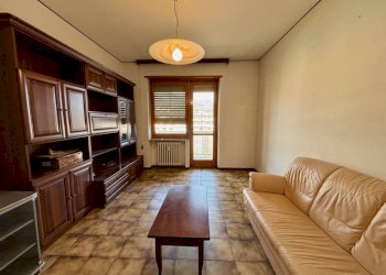 Camera da letto - Three-room apartment via Luigi Tegas, 42, Luserna San Giovanni - photo 13