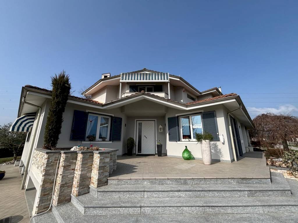 Facciata - Villa via Cimitero Carmine, 1/A, Magliano Alpi - foto 1