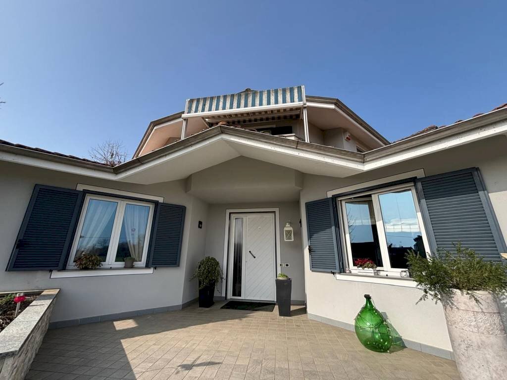 Facciata - Villa via Cimitero Carmine, 1/A, Magliano Alpi - foto 2