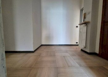 Ingresso - Trilocale corso Nizza, 57, Cuneo (zona Centro) - foto 8