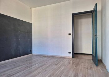 Camera da letto - Trilocale corso Nizza, 57, Cuneo (zona Centro) - foto 10