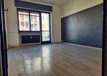 Camera da letto - Trilocale corso Nizza, 57, Cuneo (zona Centro) - foto 12