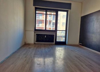 Stanza non arredata - Trilocale corso Nizza, 57, Cuneo (zona Centro) - foto 16