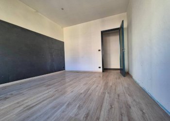 Camera da letto - Trilocale corso Nizza, 57, Cuneo (zona Centro) - foto 23