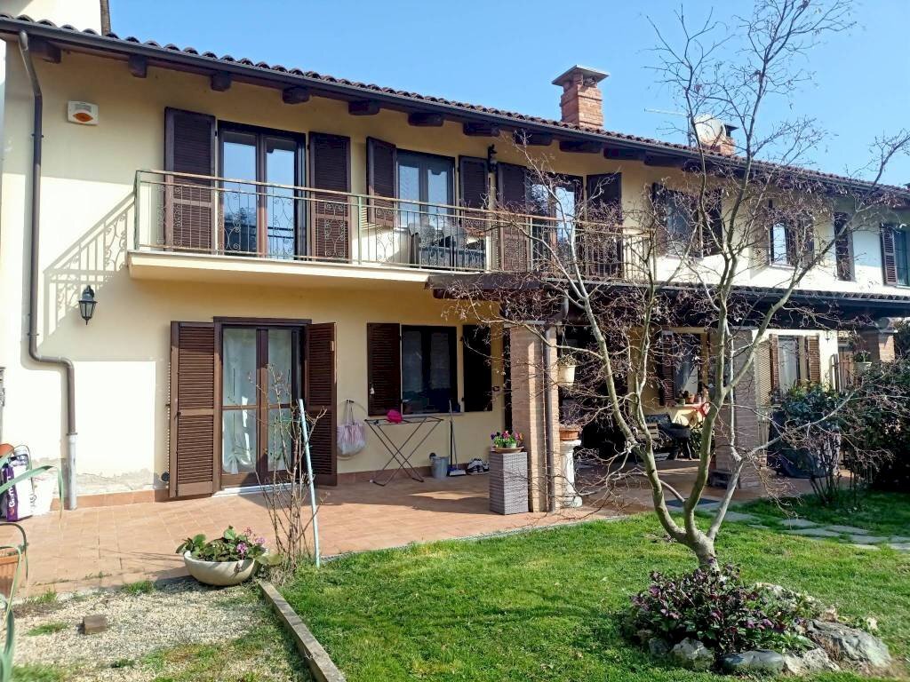 Facciata - Villa Frazione Bricco Visconti Sud, 14, Valfenera - photo 1