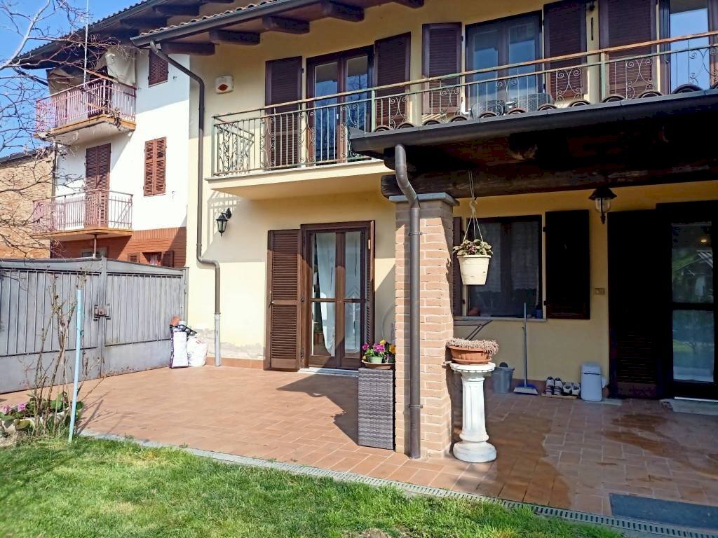 Facciata - Villa Frazione Bricco Visconti Sud, 14, Valfenera - photo 3