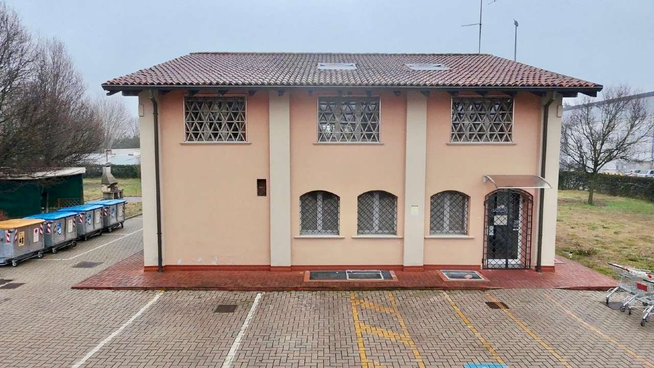 whatsapp image 2026-01-19 at 00.46.31 (3) - Office via Cadriano, Bologna (neighborhood San Donato) - photo 2
