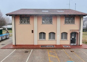 whatsapp image 2026-01-19 at 00.46.31 (3) - Office via Cadriano, Bologna (neighborhood San Donato) - photo 2